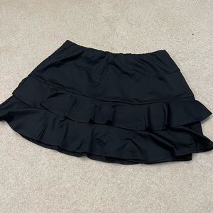 Tail black tennis skirt